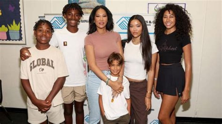 Vivian Villanueva Bio, Wiki, Age, Height, Husband, Kids and Net Worth