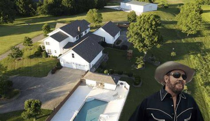 What happened to Hank Williams Jr face? Why did Audrey and Hank Williams Jr become estranged? Where is Hank Williams Jr house?
