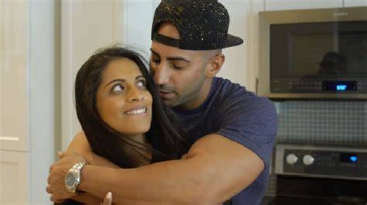 What Happened With FouseyTube And Simmi Singh | Are They Still Dating