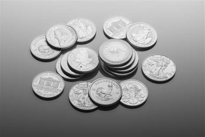What is the meaning of 30 pieces of silverware