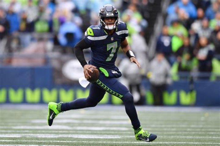 Where did Geno Smith play college? Where did Seahawks Geno Smith go to college?