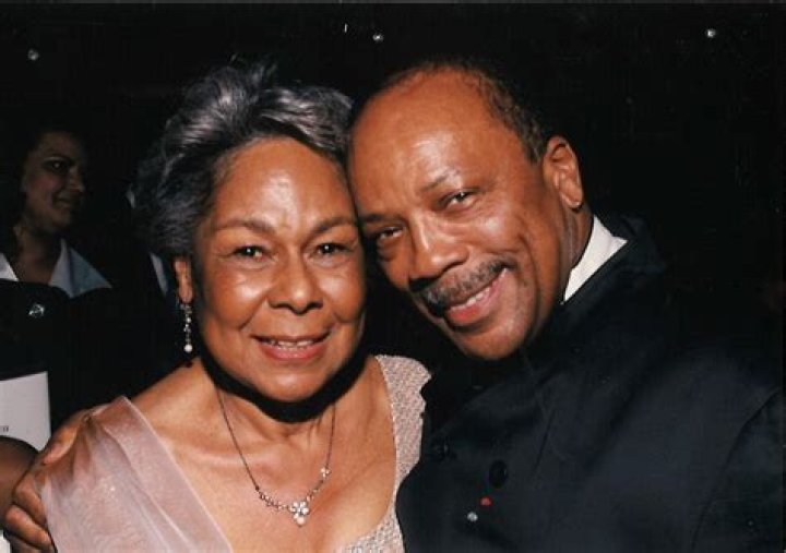Who Are Daniel Jones Parents? Meet His Father Steve Jones & Mother Becca Jones