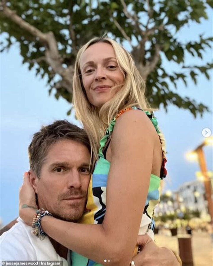 Who Are Fearne Cotton Parents? Her Husband Net Worth Revealed.