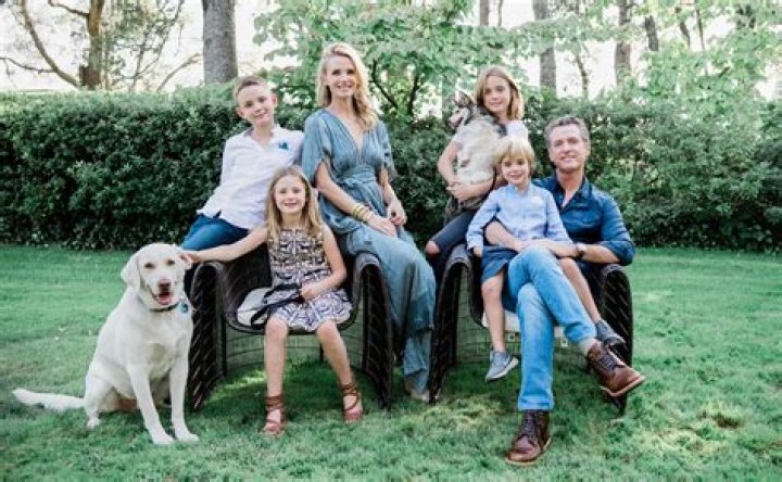 Who Are Gavin Munn Parents? Take A look At The Raising Dion Cast Of Personal Life