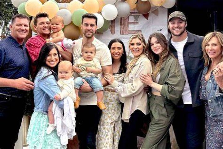 Who Are Hailee Steinfeld parents-Mom Cheri & Dad Peter Steinfeld? Their Family Details