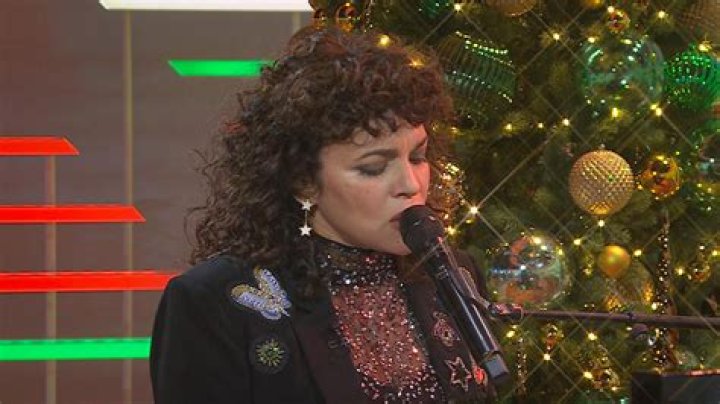 Who Are Norah Jones Parents? His Mother Sue Jones And Father Ravi Shankar -Details To Know