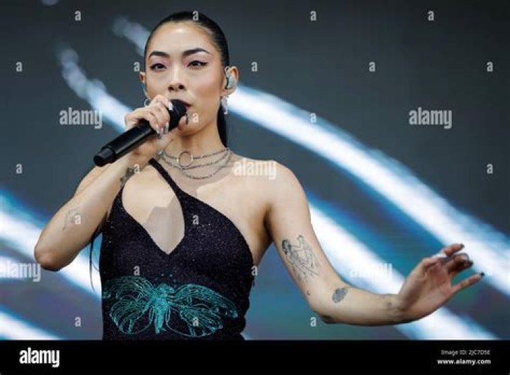 Who Are Rina Sawayama Parents? Japanese Origin Singer On Coachella Introduce Herself As A Queer