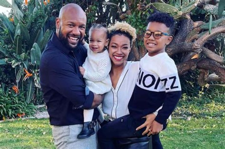 Who Are Sonequa Martin-Green Parents? Meet Her Mother Vera And Father Charles On Instagram