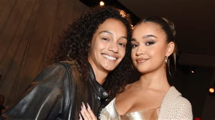 Who Is Amari Bailey Girlfriend? Age And Height Revealed