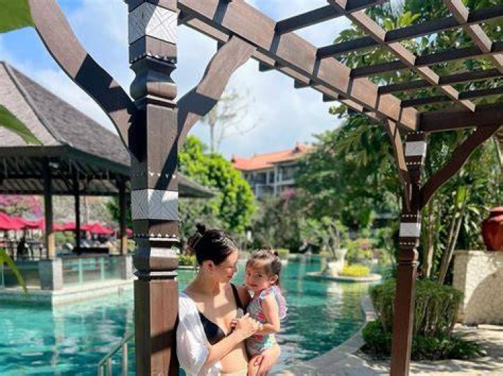 Who Is Anthony Semerad, Sam Pinto Husband | Married Life And Kids