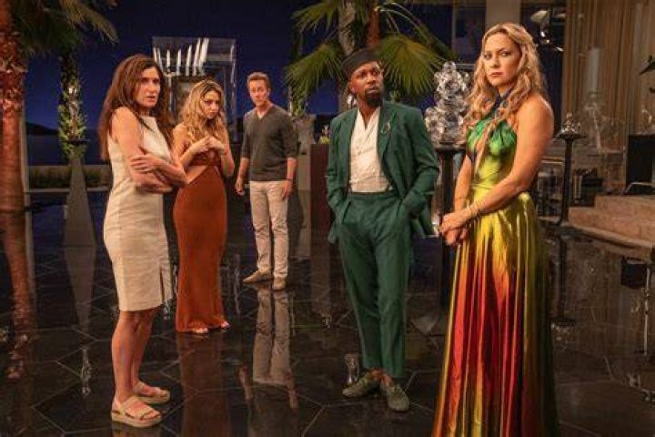 Who Is Bella Camero From Lov3? Everything To Know About The Actress