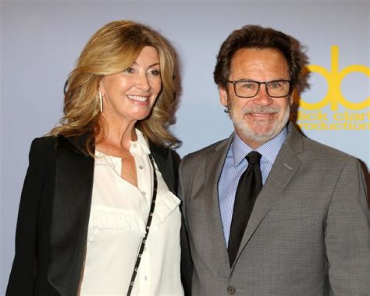 Who Is Carolyn Espley Dennis Miller Wife? Explore Age Gap And Family Ethnicity