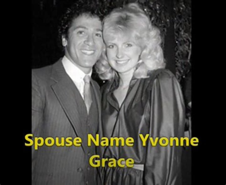 Who Is Eddie Mekka Wife Yvonne Marie Grace? Age, Children & Net Worth