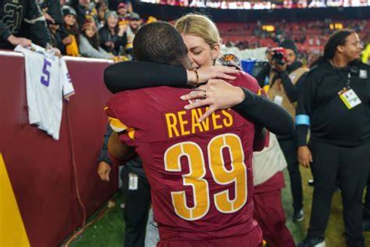 Who is Footballer Jeremy Reaves Dating? Girlfriend, Net Worth, Age, Wiki, Biography, Height, Salary, Instagram