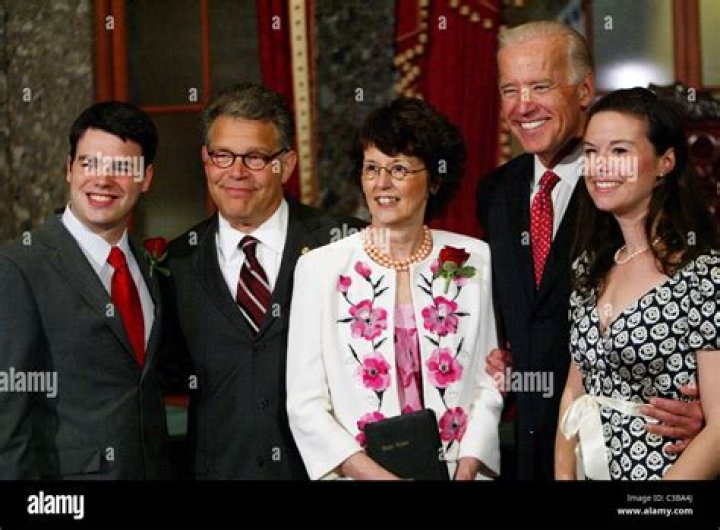 Who Is Franni Bryson? Details To Know About The Wife And Family Of Former US Senator Al Franken