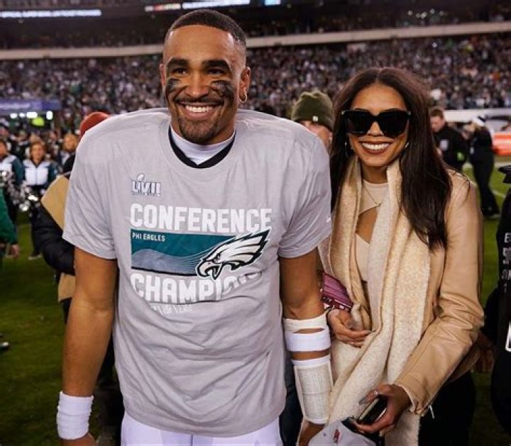 Who Is Jalen Hurts Wife Or Girlfriend? Is He Dating His Bry From College?