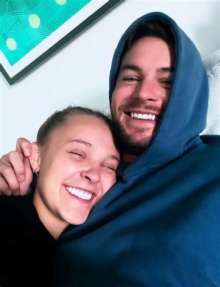 Who Is Jayden Siwa Dating Girlfriend? Age & Height Of JoJo Siwa Brother