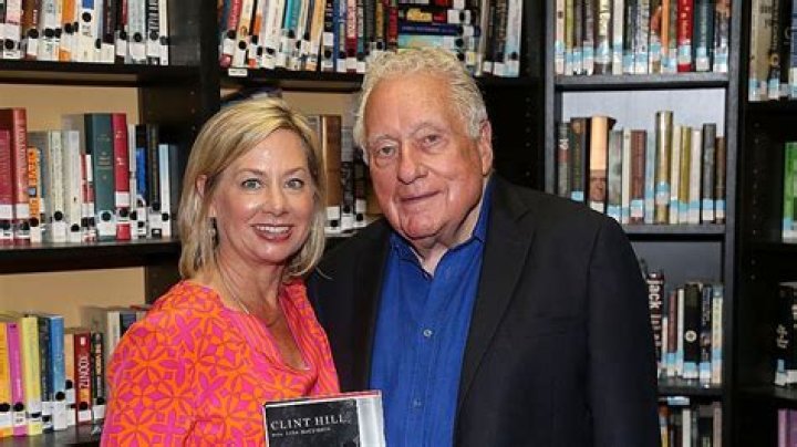 Who Is Lisa Mccubbin? Is The Journalist Clint Hill Wife?