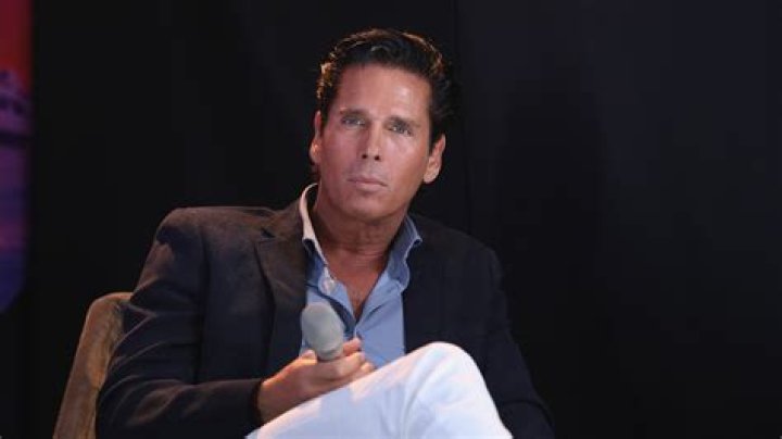 Who is Roberto Palazuelos? Find Net Worth, Quote, Awards, Fact, Wiki