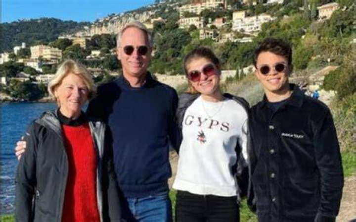 Who Is Seychelle de Vries | Nyck De Vries Sister, Parents And Net Worth