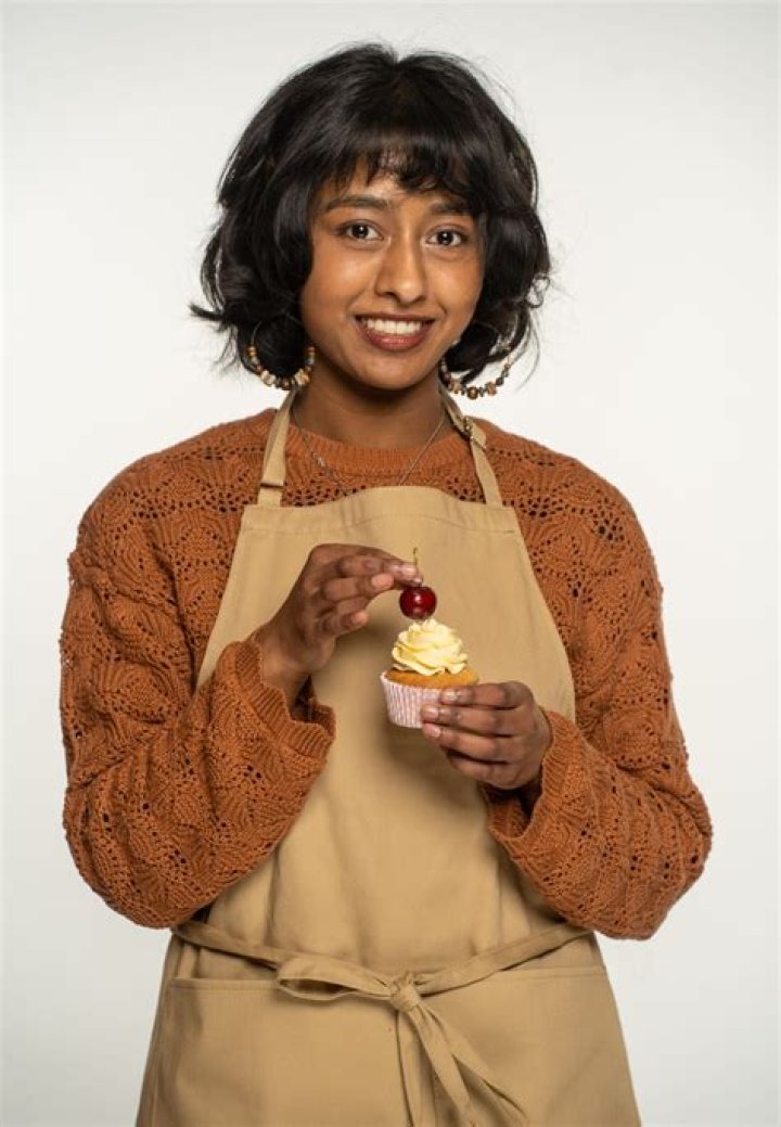 Who Is Sierra Taylor? Meet The Baking Impossible Contestant On Instagram