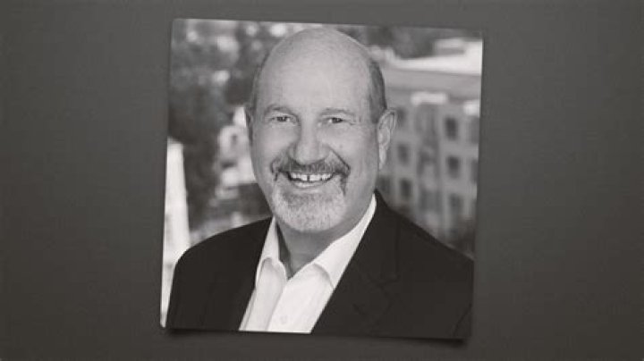 Who was Michael Oppenheim? Veteran Business Manager Dead at 62