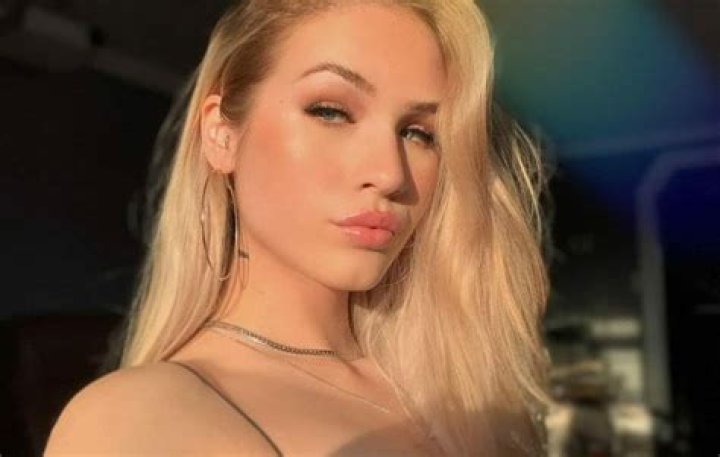 Yinyleon Russian Model Net Worth | Age, Height, Weight & More