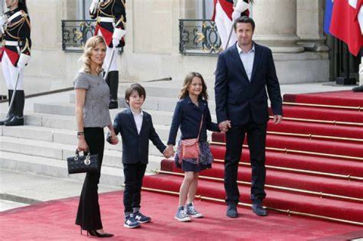 Yvette Denton: Who Is She? Joel Tobeck’s Spouse, Children, Family, And Wealth
