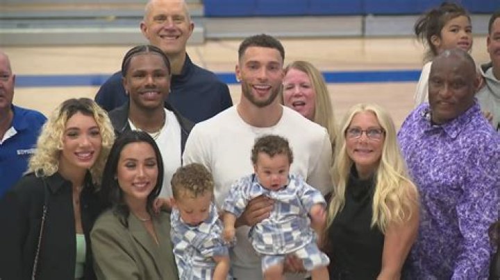 Zach LaVine Age, Wikipedia, Biography, Children, Salary, Net Worth, Parents.